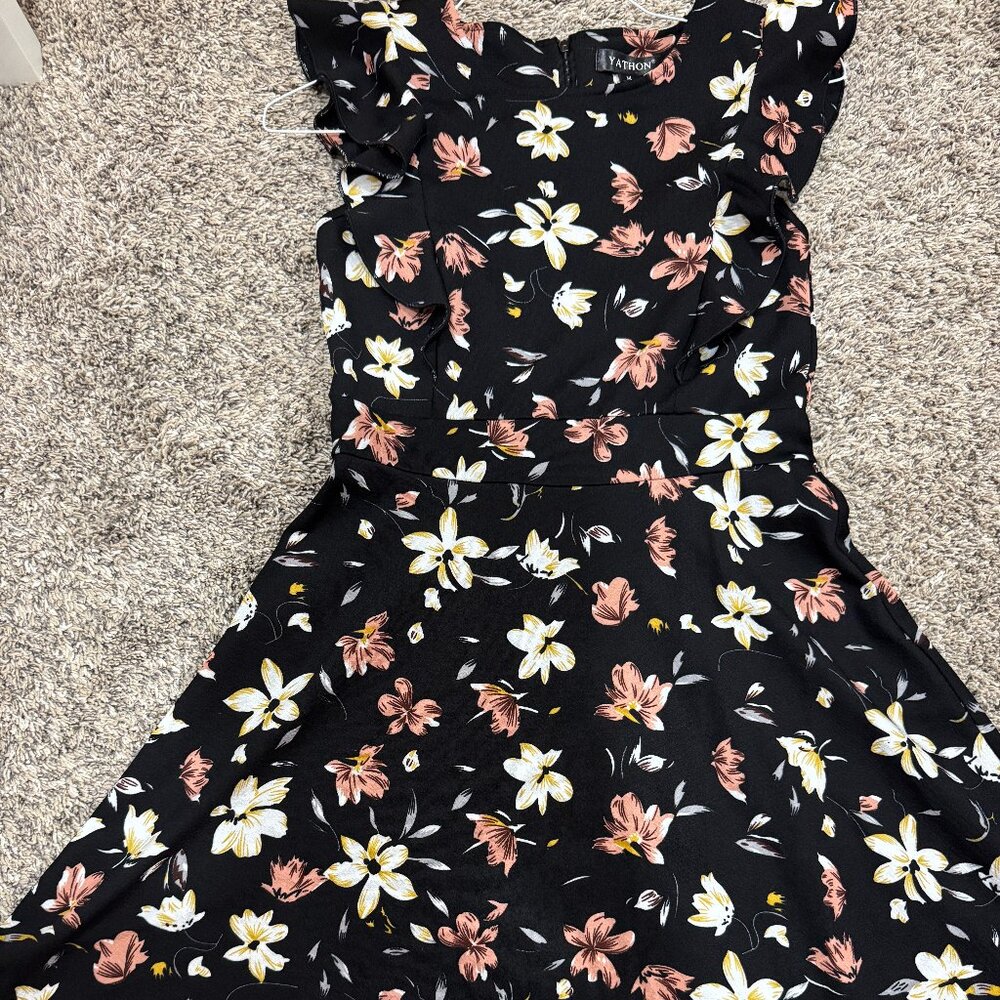 Women floral flare dress size M